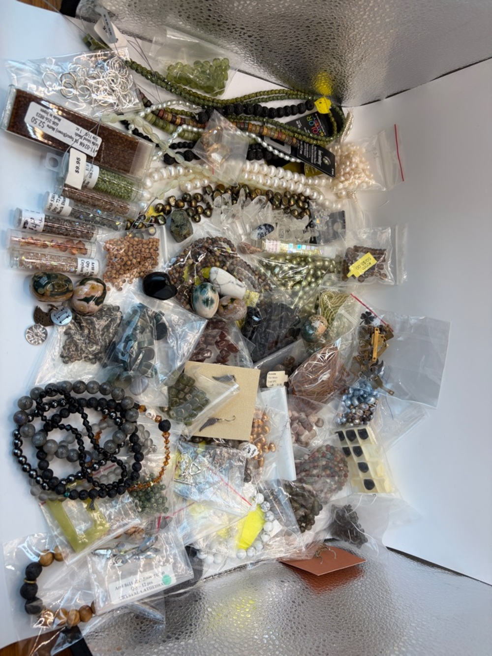 Assorted Beads and jewelry making Lot Approx. 3 lb bag - Picture 6 of 7